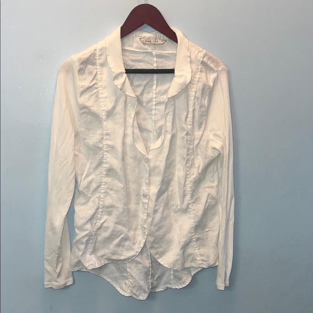 Luna Luz classic white ruffle-trim button front long sleeved blouse